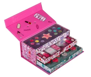 Mega kuferek z kosmetykami Create it!