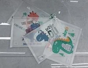 Teczka A4 plastikowa zapinana dinozaury (12szt) Teczka A4 plastikowa zapinana dinozaury (12szt)