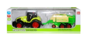 Traktor z maszyną Traktor z maszyną