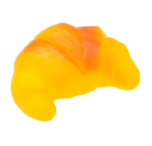 Rogalik piszczący 8,5 cm dla zwierząt Rogalik piszczący 8,5 cm dla zwierząt