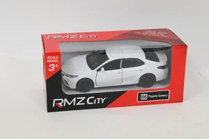 RMZ Toyota Camry 2022 biały