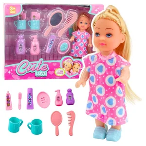 Mini laleczka z akcesoriami do pielęgnacji